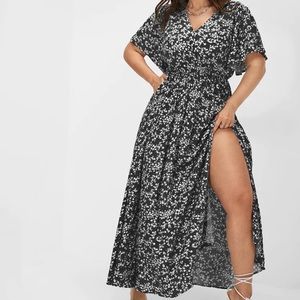 BloomChic Flutter Sleeve Ditsy Floral Split Maxi Dress